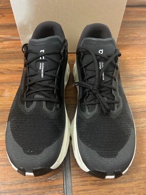 On Cloudmonster Hyper NWT Men’s Running Shoes in Black and White